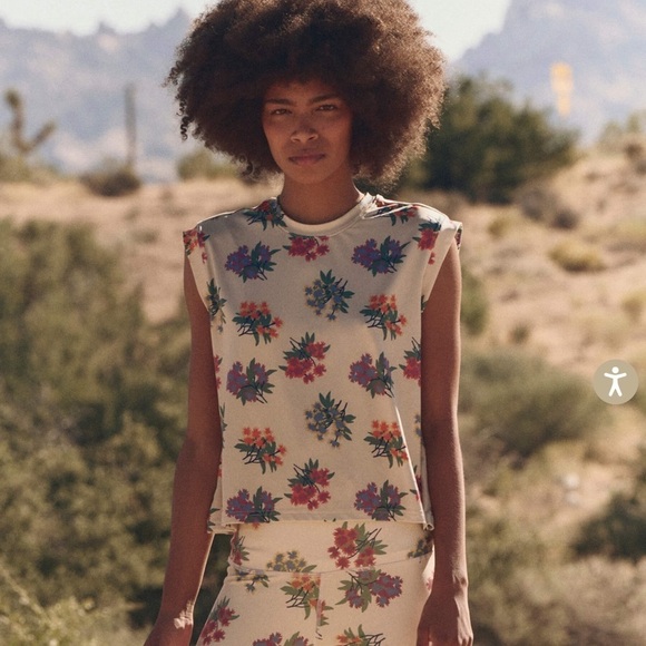THE GREAT. Tops - NWT THE GREAT. Boxy Trail Tank Pale Khaki Palisade Floral SZ XL